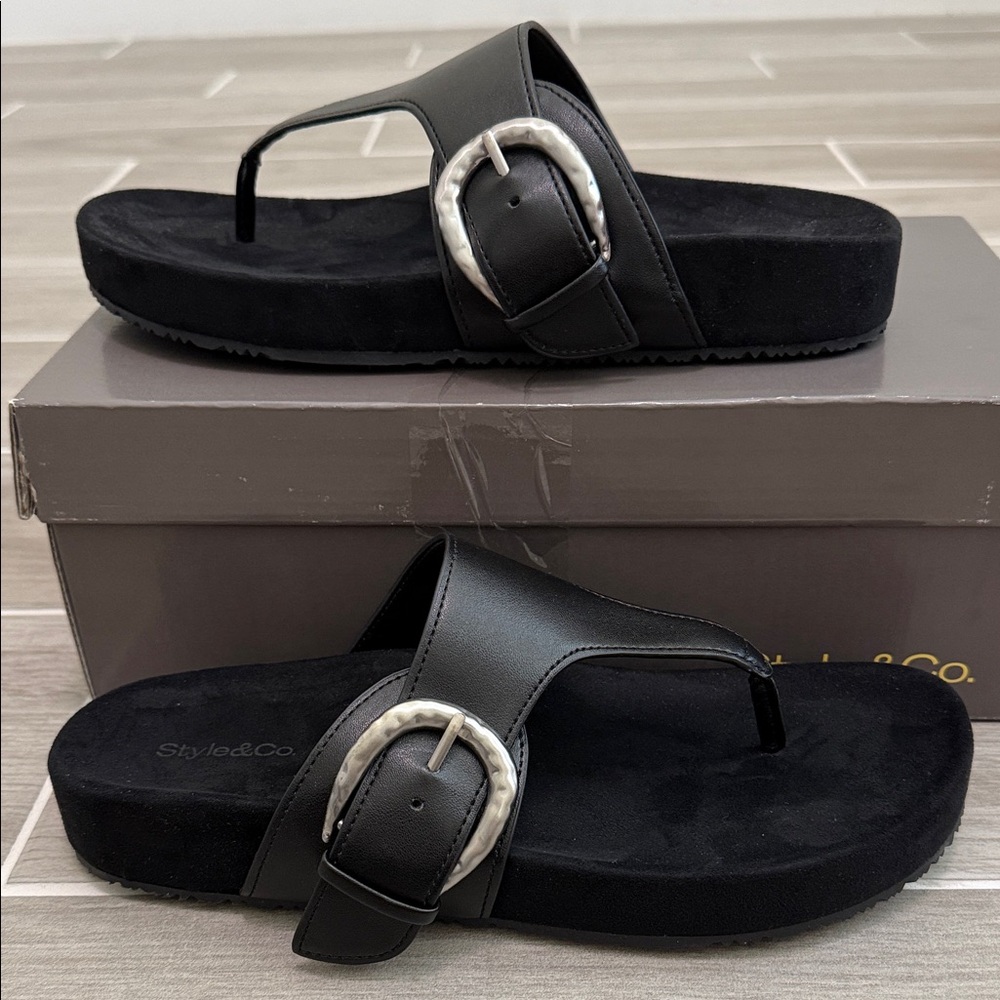 Style & Co Women's Zayaa Buckles Flat Black Sandals